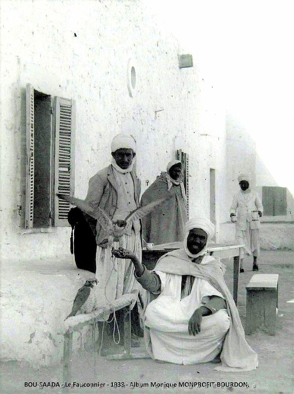 1- Bou-Saada. Le fauconier 1938.jpg